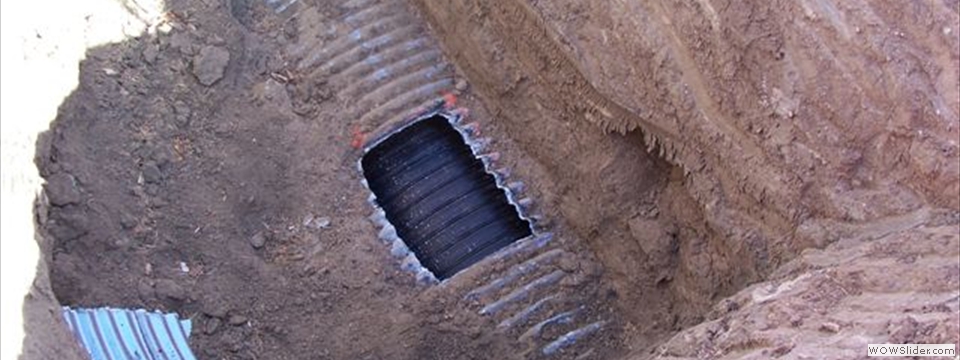 Helical-spiral HDPE advancing into host pipe